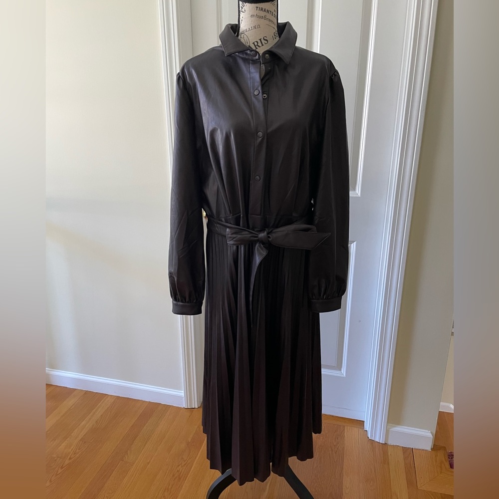 Scoop Women's Faux Leather Pleated Midi Dress